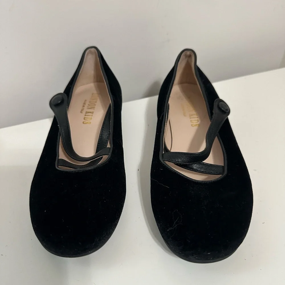 London Kids Black Velvet Strap Shoes Girl’s Size (EU)32 (US) 1 Made In Italy